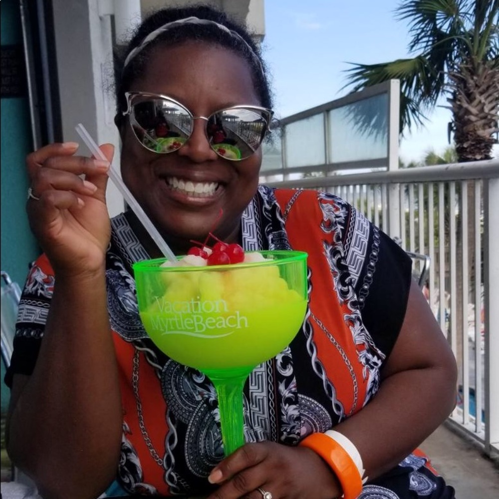 Meet your Posher, Leslie